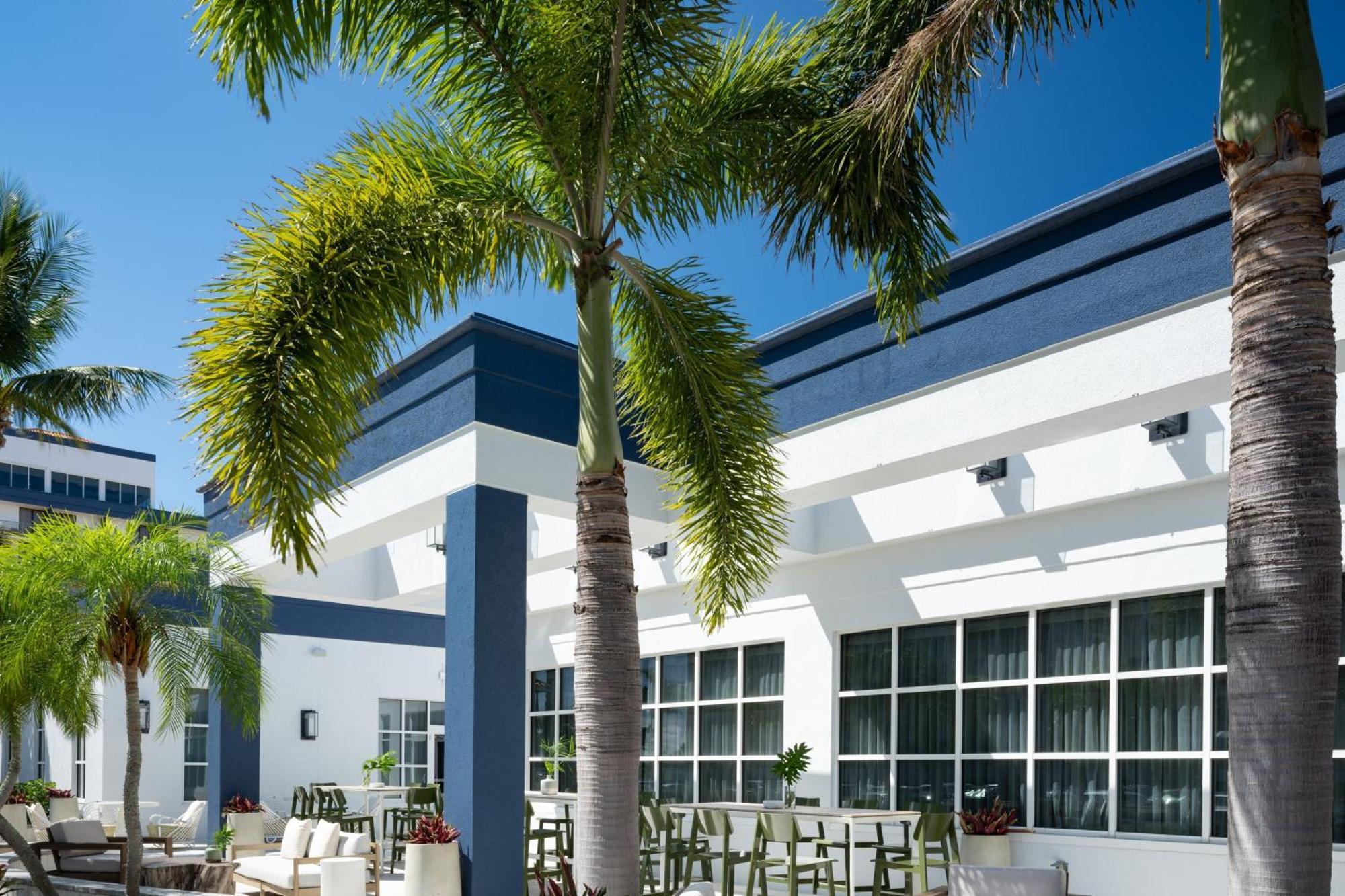 Sheraton Sand Key Resort Clearwater Beach Exterior photo